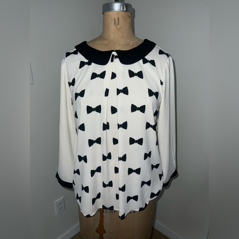 LC Lauren Conrad Black and White Bow Print Blouse